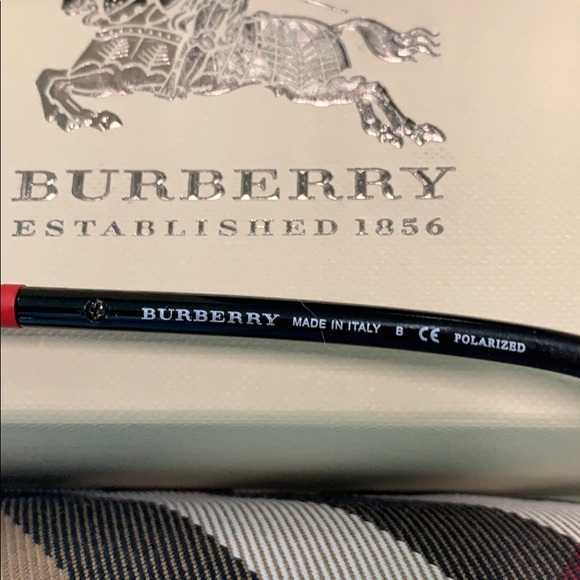 Authentic Burberry Sunglasses - Picture 4 of 4